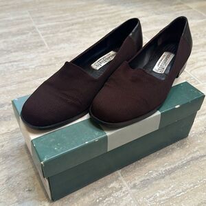 Etienne Aigner vintage brown fabric and leather flats – size 7 1/2